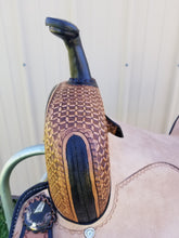 Load image into Gallery viewer, Cloverleaf 6 Youth Barrel Saddles