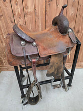 Load image into Gallery viewer, 16" Used Reinsman X-Series Working Cowhorse Cutter