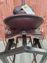 Load image into Gallery viewer, Circle Y High Horse Little River Trail Saddle