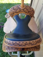 Load image into Gallery viewer, Cloverleaf 6 Youth Barrel Saddles