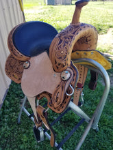 Load image into Gallery viewer, Cloverleaf 6 Youth Barrel Saddles