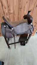 Load image into Gallery viewer, 18" Circle Y Apache Walnut Trail Saddle
