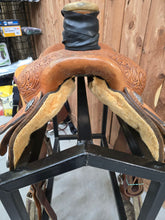 Load image into Gallery viewer, 15" HR Padded Roper
