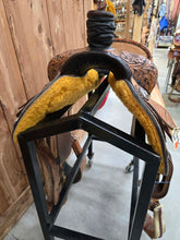 Load image into Gallery viewer, 15" HR Signature Team Roper
