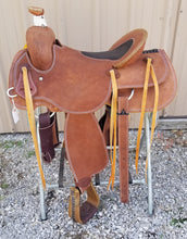 Load image into Gallery viewer, 17&quot; Box T Ranch Saddle
