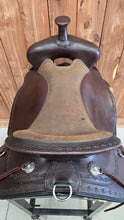 Load image into Gallery viewer, 18" Circle Y Apache Walnut Trail Saddle
