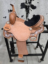 Load image into Gallery viewer, Short Skirt Barrel Saddle
