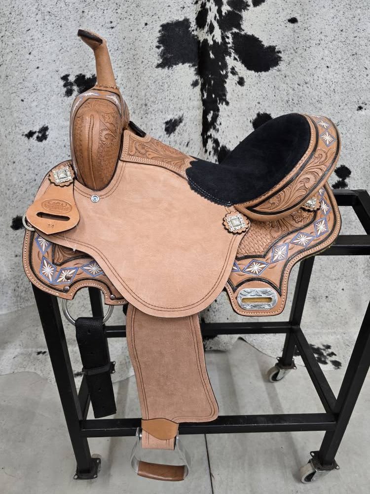 Short Skirt Barrel Saddle