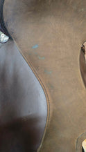 Load image into Gallery viewer, 18" Circle Y Apache Walnut Trail Saddle
