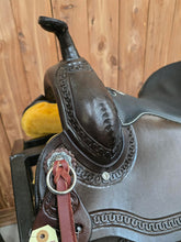 Load image into Gallery viewer, HR Draft Trail Saddles

