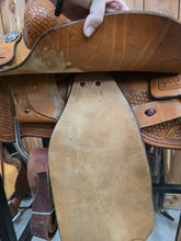Load image into Gallery viewer, 15" HR Padded Roper
