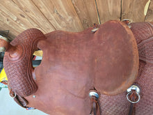 Load image into Gallery viewer, 15" HR Ranch Roper
