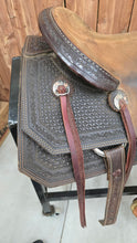Load image into Gallery viewer, 16.5" Used HR Signature Series Ranch Cutter
