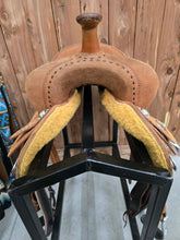 Load image into Gallery viewer, 14" Martin LL Fearless Barrel Saddle
