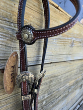 Load image into Gallery viewer, Cowperson Tack Floral Headstall
