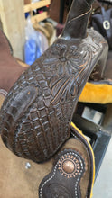 Load image into Gallery viewer, 15" HR Chocolate Barrel

