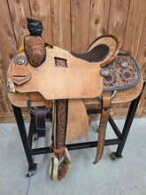 Load image into Gallery viewer, 15" HR Signature Team Roper
