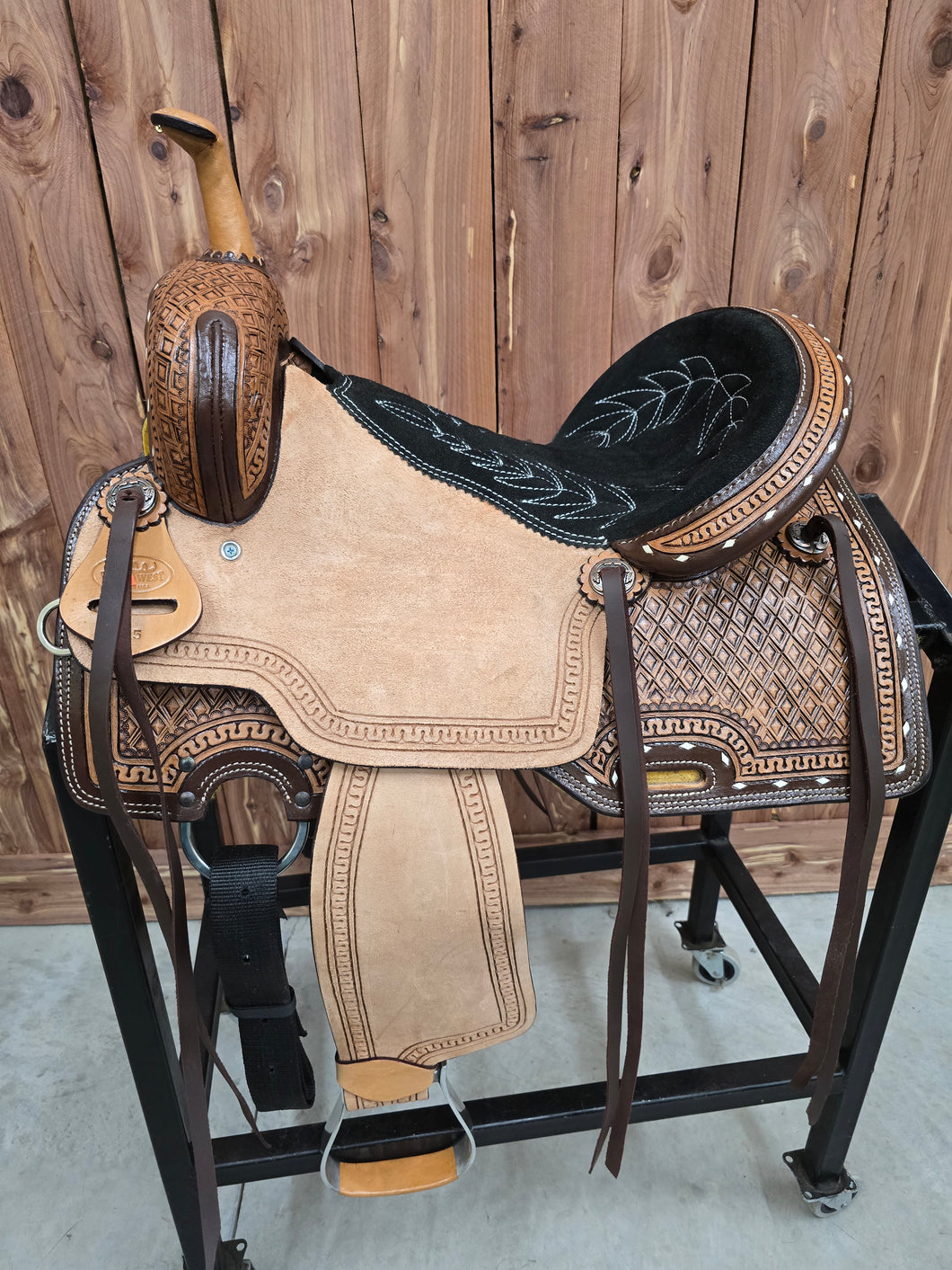 Square Skirt Barrel Saddle