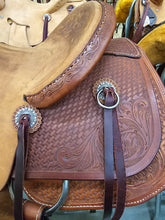 Load image into Gallery viewer, 14&quot; HR Ranch Roper
