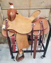 Load image into Gallery viewer, 15.5&quot; HR Ranch Roper
