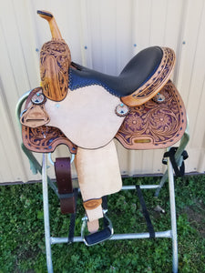 Cloverleaf 6 Black Seat Barrel Saddle