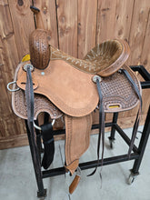 Load image into Gallery viewer, 14" Stitched Seat Saddle
