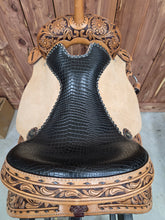 Load image into Gallery viewer, Cloverleaf 6 Black Seat Barrel Saddle
