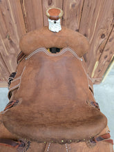 Load image into Gallery viewer, Cloverleaf 6 Seat Rig Saddles
