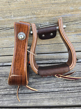 Load image into Gallery viewer, Don Orrell 2.5&quot; Flat Bottom Walnut
