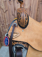 Load image into Gallery viewer, 16&quot; HR Signature Cowhorse Sunflower
