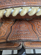 Load image into Gallery viewer, 14.5" Cactus Charles Pouge Roper
