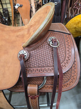 Load image into Gallery viewer, HR Association Ranch Roper
