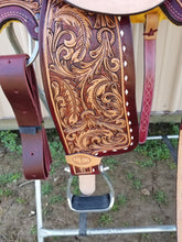 Load image into Gallery viewer, Cloverleaf 6 Feather Pattern Barrel Saddle
