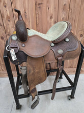 Load image into Gallery viewer, 15" Used Molly Powell Xtreme Series Barrel Saddle
